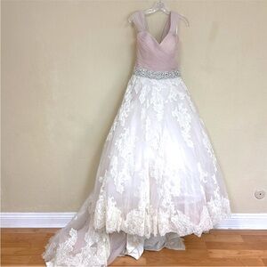 Aire Barcelona Ivory & blush beaded & lace Wedding Dress size 10